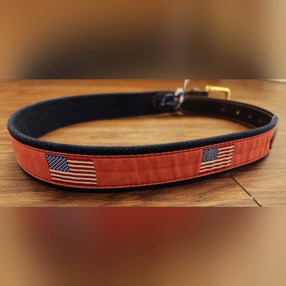 Vineyard Vines, Men's American Flag Canvas Club Belt (Jetty Red) New with tags - Picture 2 of 5